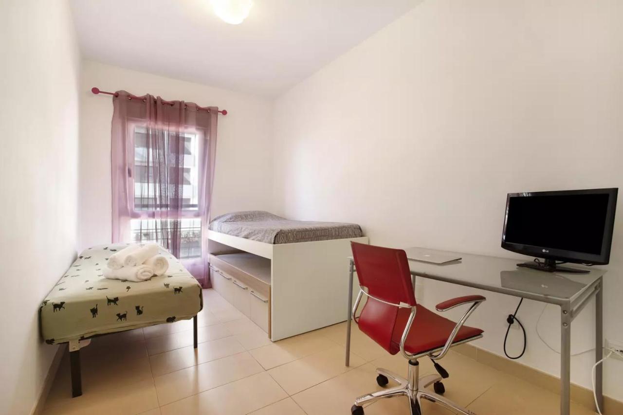Appartamento Campus Parking Included Málaga